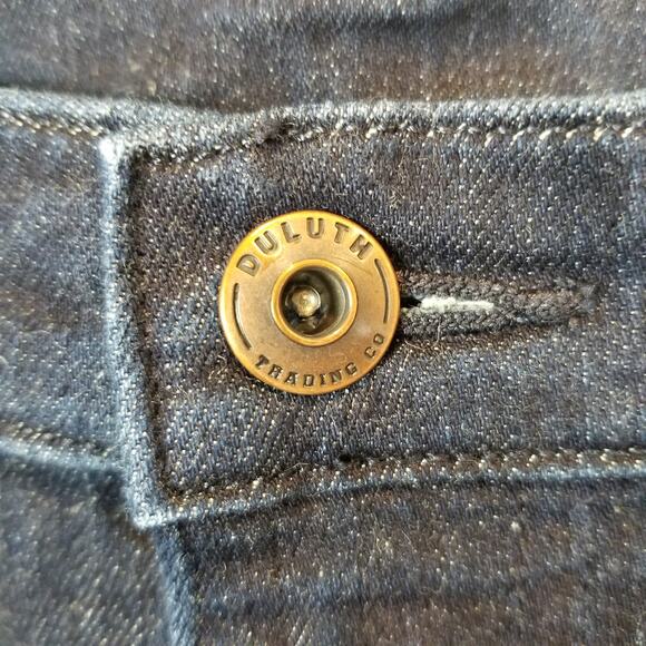 Duluth Trading Co Women's Dark Wash Capri Jeans Denim Size 8 - Picture 4 of 5